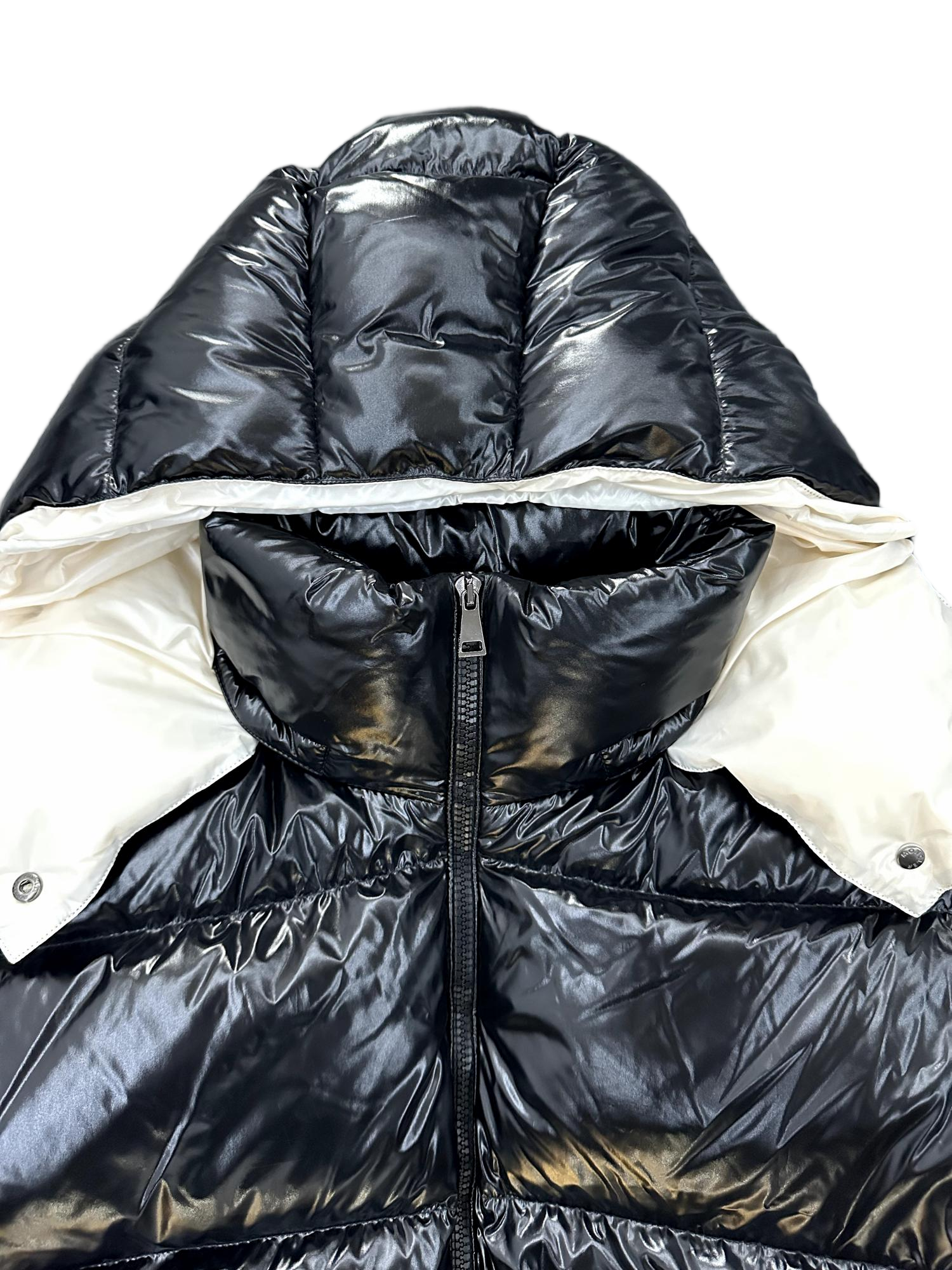 Montbeliard Short Hooded Down Jacket