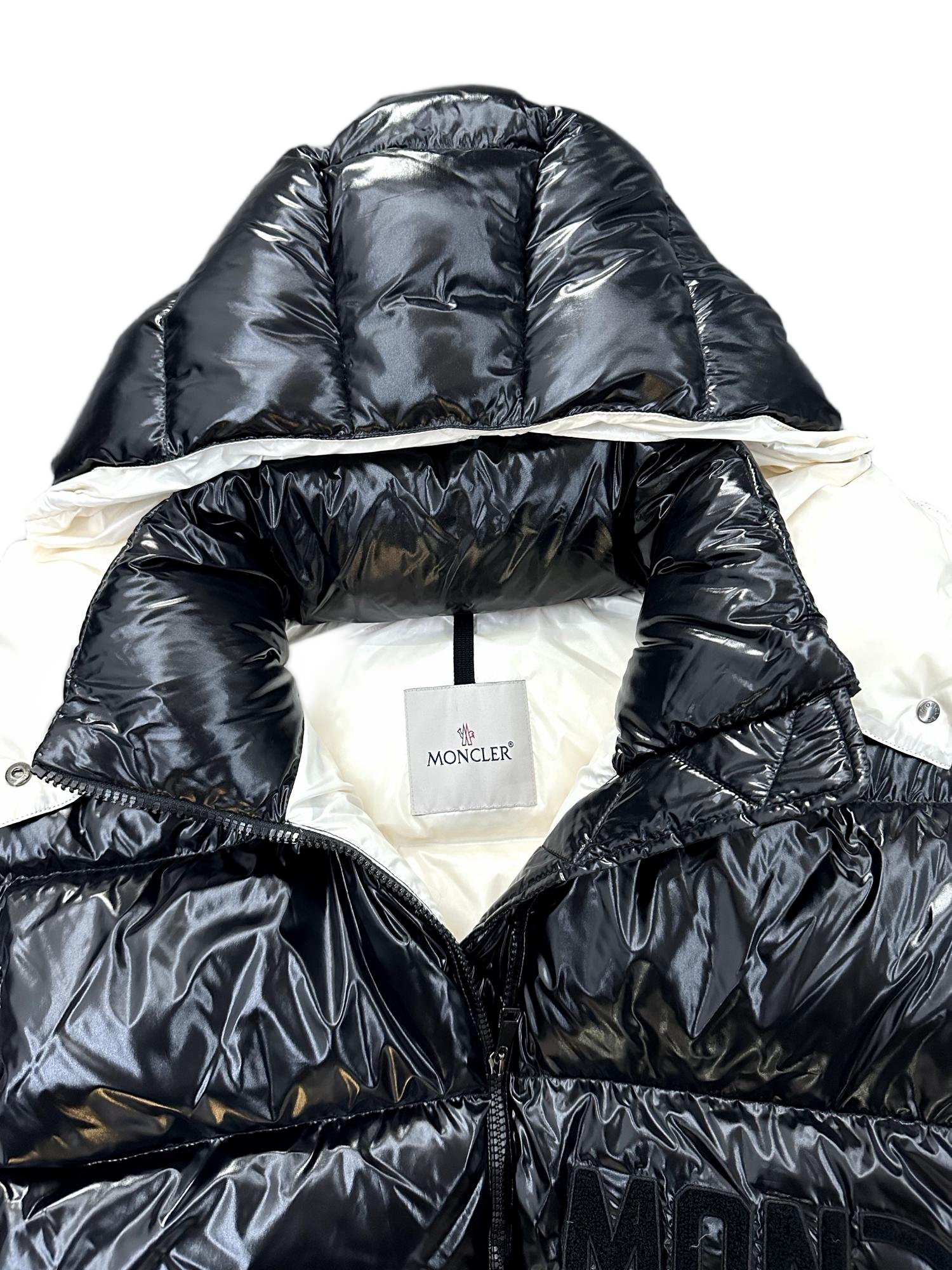 Montbeliard Short Hooded Down Jacket
